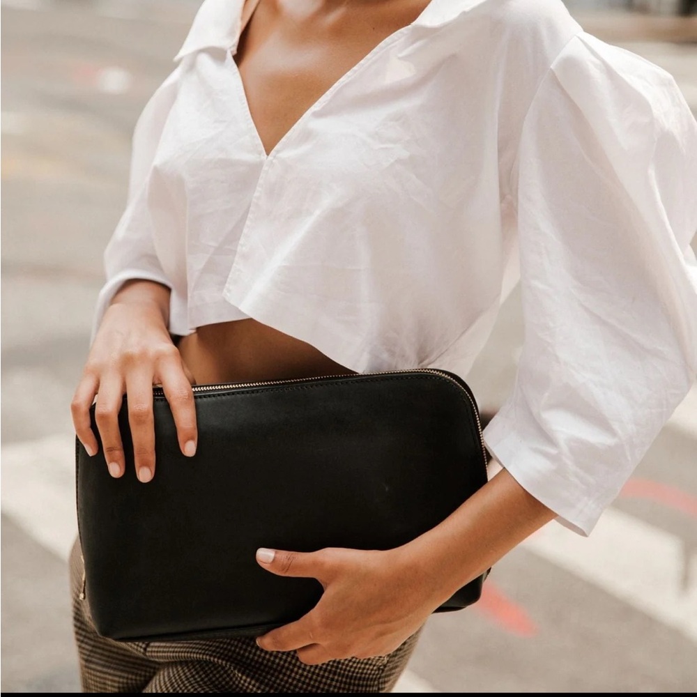 Elegant Black Clutch Wristlet - Picture 2 of 7